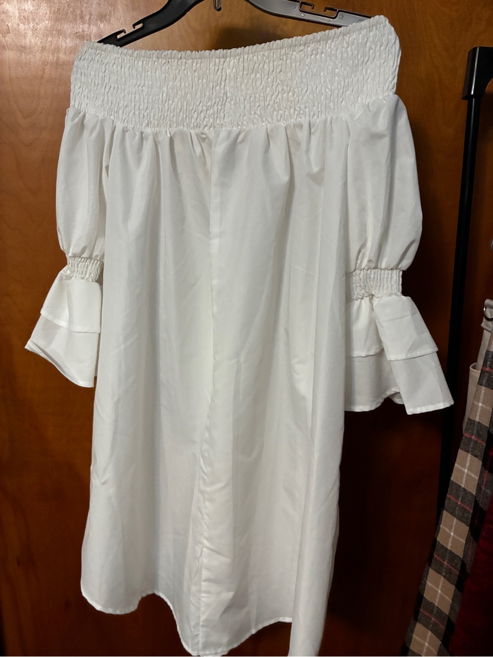 White boho off the shoulder dress with ruffle cuff sleeves Large - Picture 7 of 7